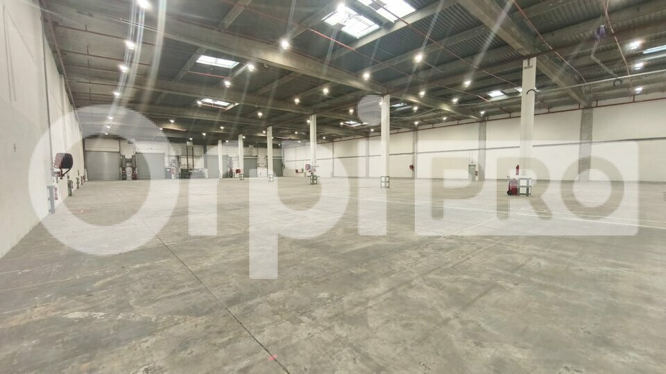 Industrial in Les Ulis to rent Building Photo- Image 1 of 6