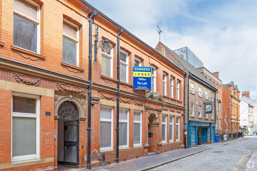 157 High St, Hull to rent - Building Photo - Image 2 of 2
