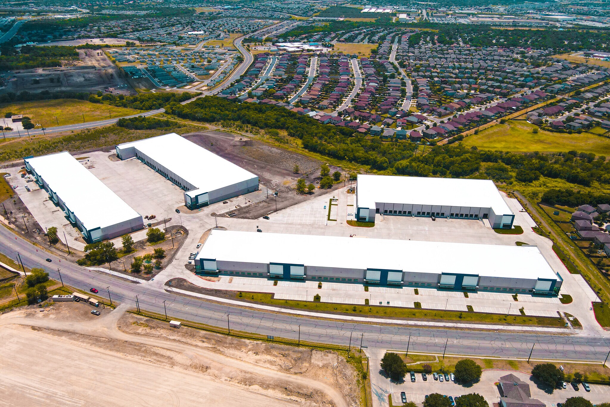 5930-6010 Eisenhauer Rd, San Antonio, TX to rent Building Photo- Image 1 of 3