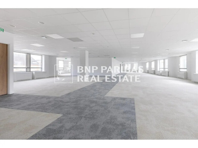 89-91 Boulevard National, La Garenne-Colombes to rent - Interior Photo - Image 2 of 13