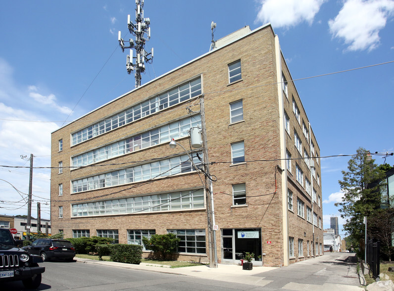 491 Eglinton Av W, Toronto, ON for sale - Building Photo - Image 2 of 2