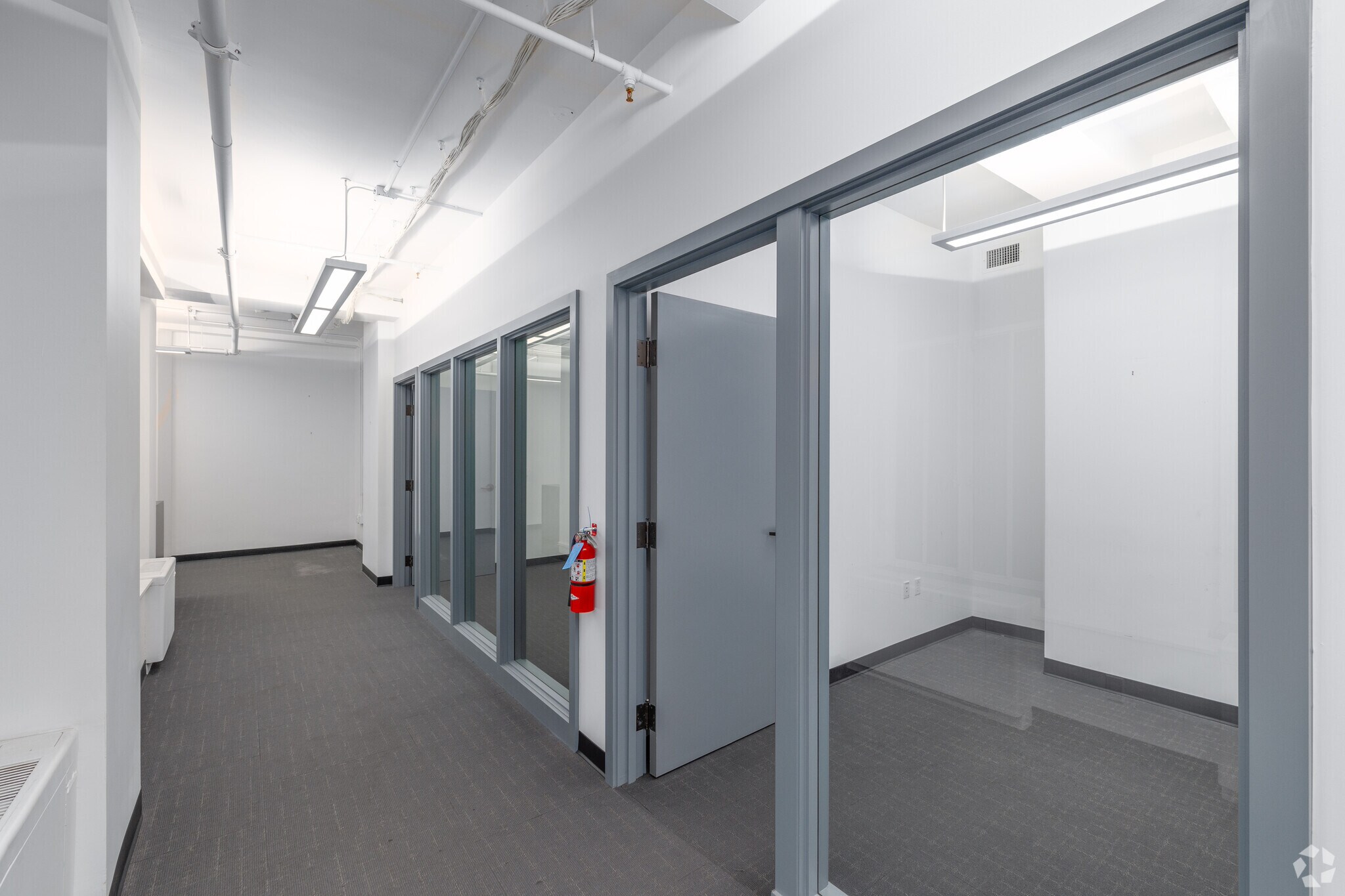 520 SW Yamhill St, Portland, OR to rent Interior Photo- Image 1 of 4