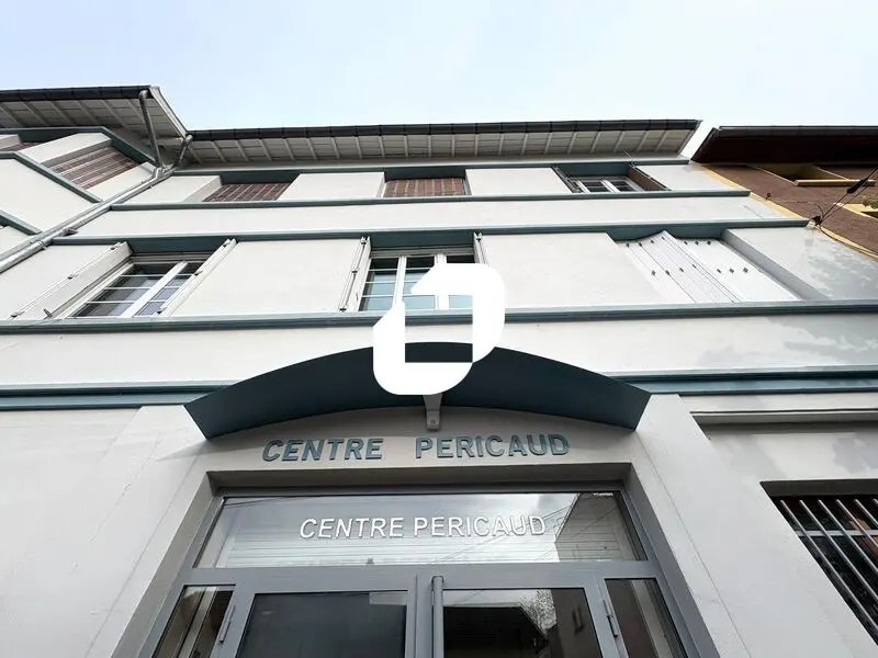 Vente Bureaux 550 m² - Photo 1