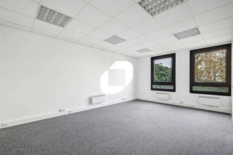 Office in Vanves to rent - Building Photo - Image 2 of 28