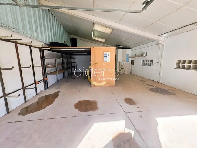 Location Local d'activités 83 m²