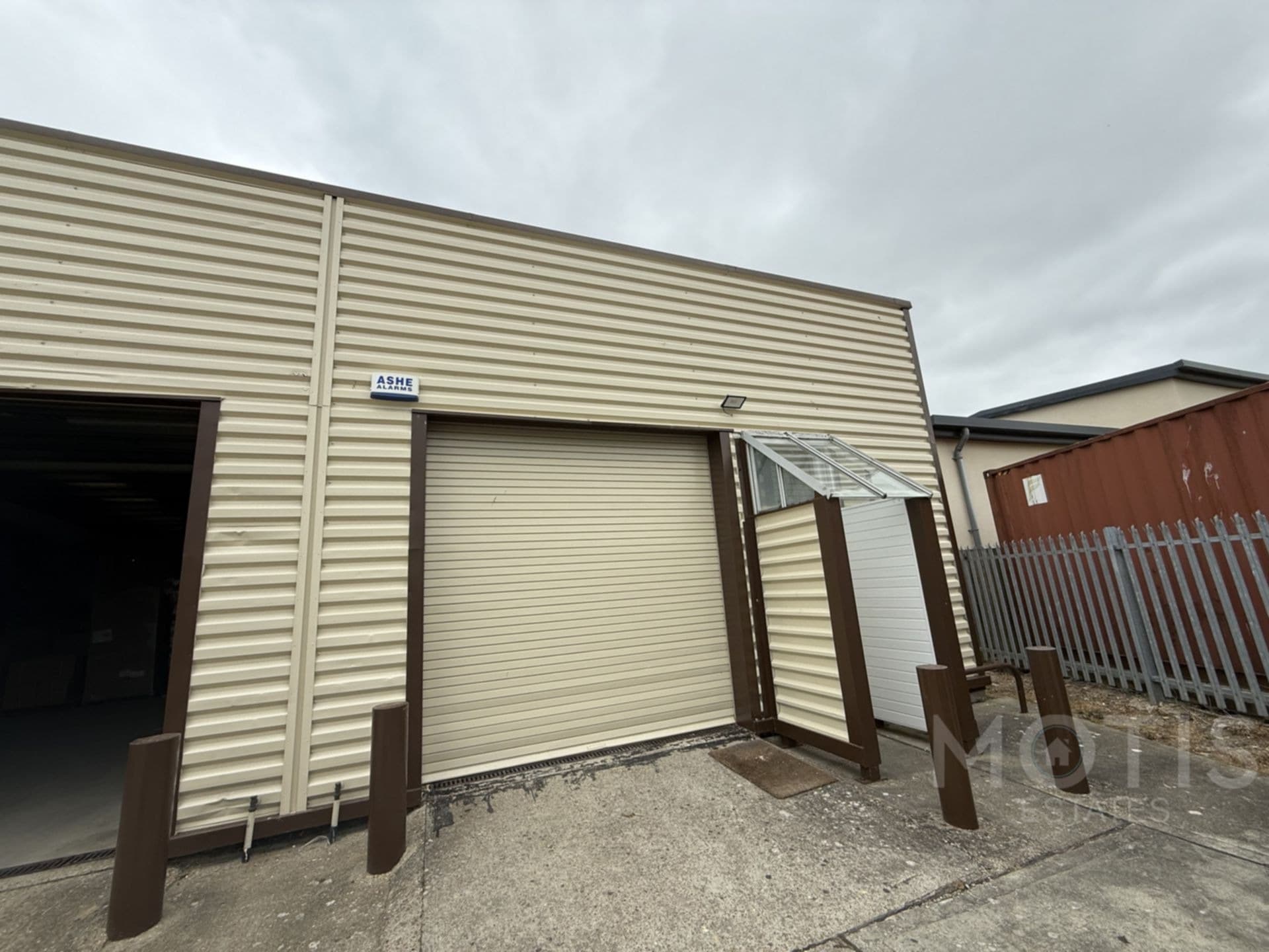 1B Learoyd Rd, New Romney to rent Primary Photo- Image 1 of 6