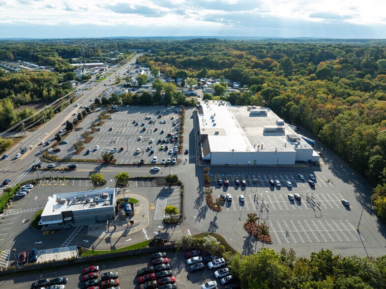 206 E Washington St, North Attleboro, MA for sale - Building Photo - Image 1 of 5