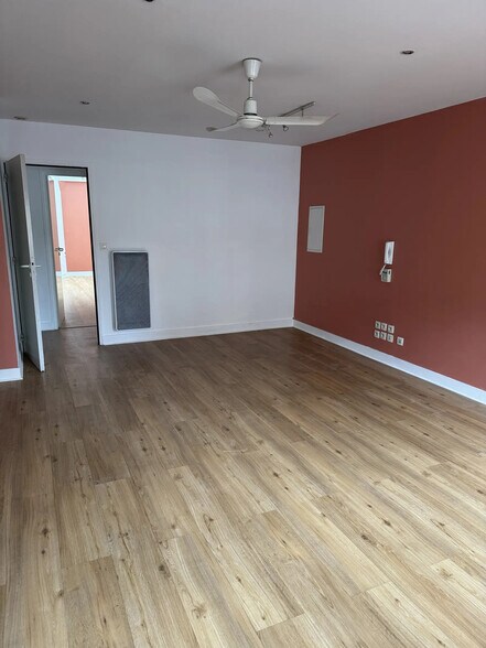 3 Cours Portal, Bordeaux to rent - Building Photo - Image 2 of 5