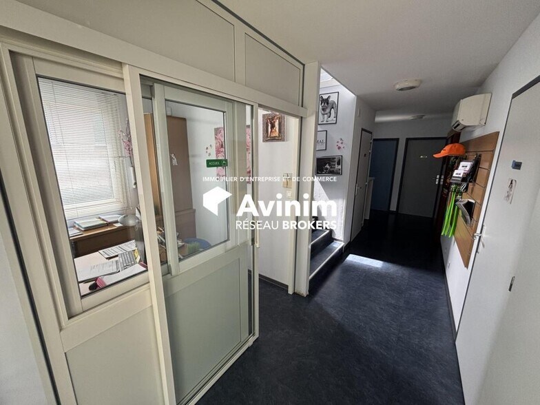 Office in Labège to rent - Interior Photo - Image 2 of 9