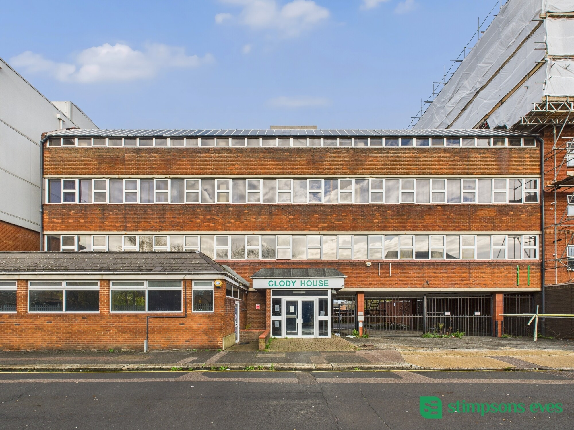 90-100 Collingdon St, Luton to rent Building Photo- Image 1 of 26