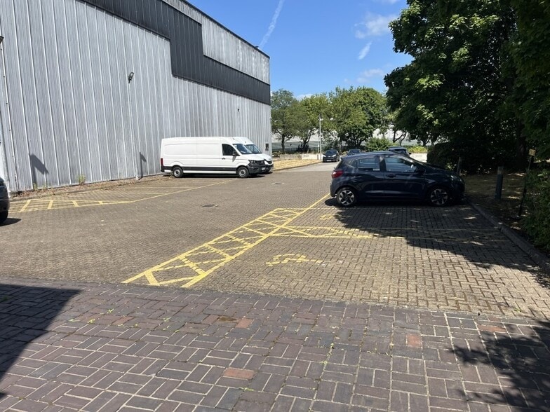 Meridian W, Leicester to rent - Building Photo - Image 3 of 3