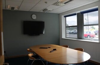 Crow Arch Ln, Ringwood to rent Interior Photo- Image 2 of 4