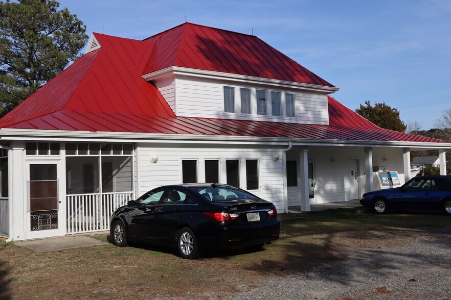 792 Burrells Marina Rd, Urbanna, VA 23175 UK