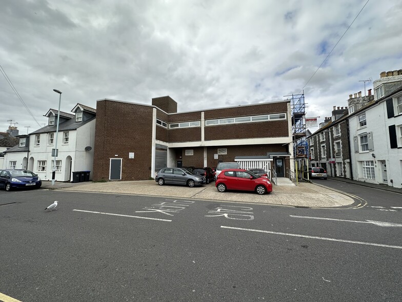 105-109 Montague St, Worthing to rent - Building Photo - Image 2 of 2