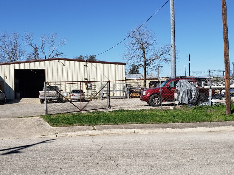 109 Connelly St, San Antonio, TX for rent - Building Photo - Image 3 of 6