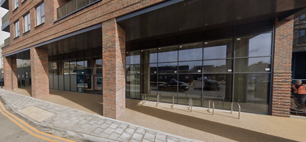 1-3 Bath Rd, Hounslow for sale - Building Photo - Image 1 of 1