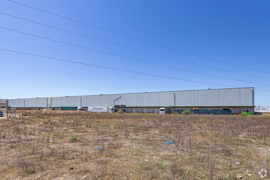 Industrial in Alovera, Guadalajara to rent - Building Photo - Image 2 of 2