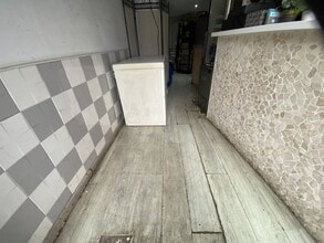 Retail in Barcelona, Barcelona to rent Interior Photo- Image 2 of 5