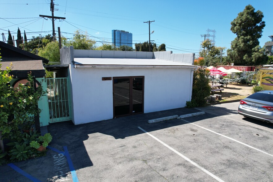 5740-5754 W Adams Blvd, Los Angeles, CA for rent - Building Photo - Image 3 of 19