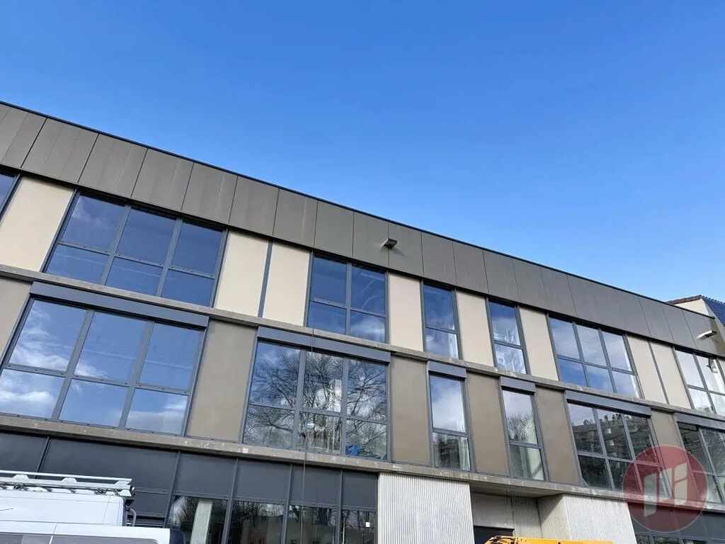 Vente Bureaux 117 m² - Photo 1