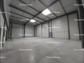 6 Avenue Du Girou, Villeneuve-lès-Bouloc for sale Interior Photo- Image 1 of 9