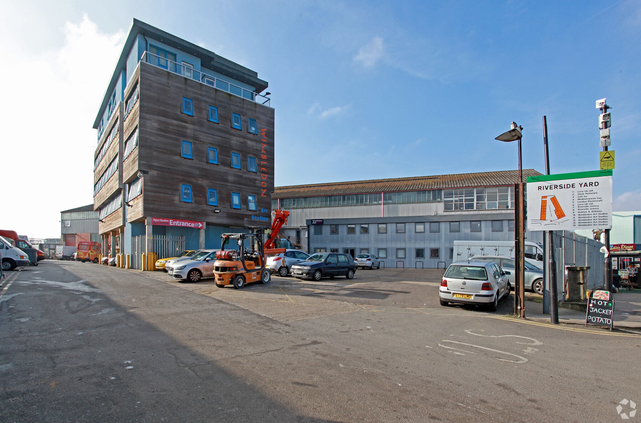 Riverside Rd, London for sale Primary Photo- Image 1 of 1