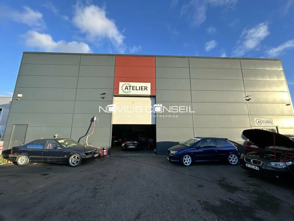 Light Industrial in Plaisance-du-Touch to rent Building Photo- Image 1 of 3