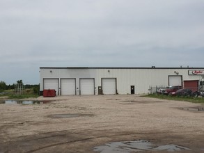 4035 Stauss Rd, Grand Island, NE for rent Primary Photo- Image 1 of 3