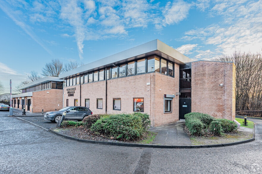 204 Main St, Coatbridge to rent - Primary Photo - Image 1 of 2