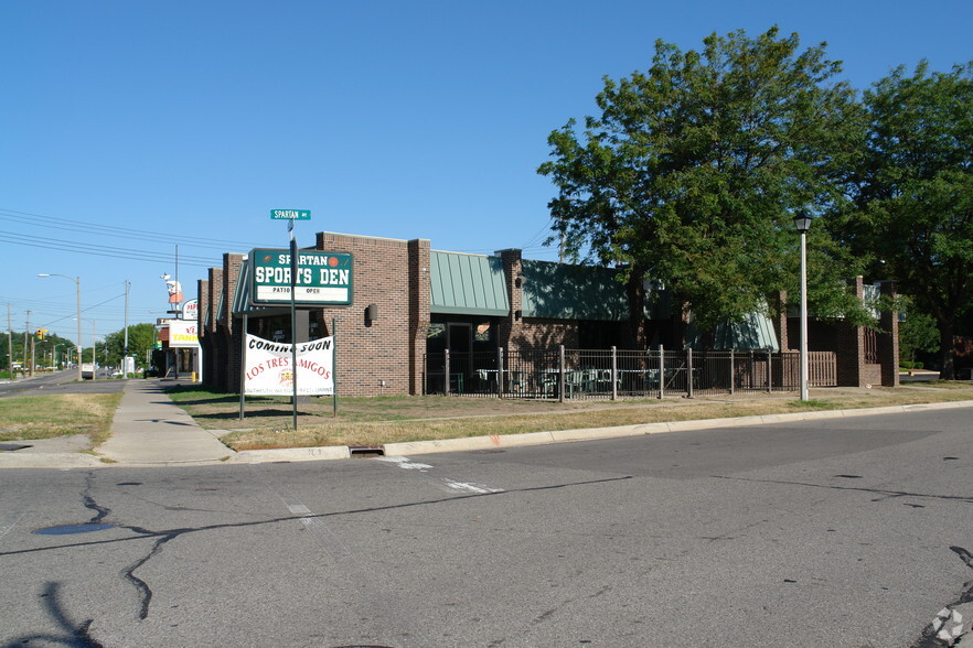 1227 E Grand River Ave, East Lansing, MI for rent - Building Photo - Image 3 of 3