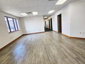 9500 Bormet Dr, Mokena, IL to rent Building Photo- Image 1 of 2