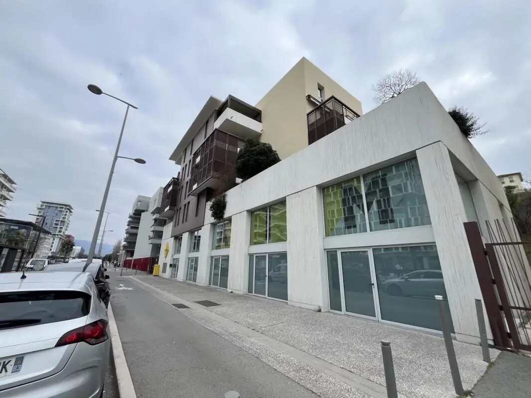 Office in Nice for sale Building Photo- Image 1 of 10