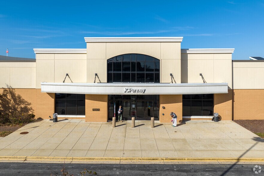 1695 Annapolis Mall Rd, Annapolis, MD for rent - Building Photo - Image 2 of 4