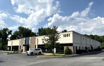 1881 Western Ave, Albany, NY for rent Building Photo- Image 1 of 12