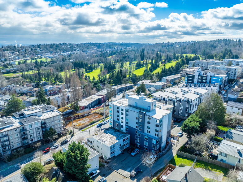 3046 SW Avalon Way, Seattle, WA for sale - Building Photo - Image 3 of 12