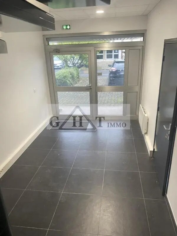 Industrial in Bonneuil-sur-Marne to rent Lobby- Image 1 of 5