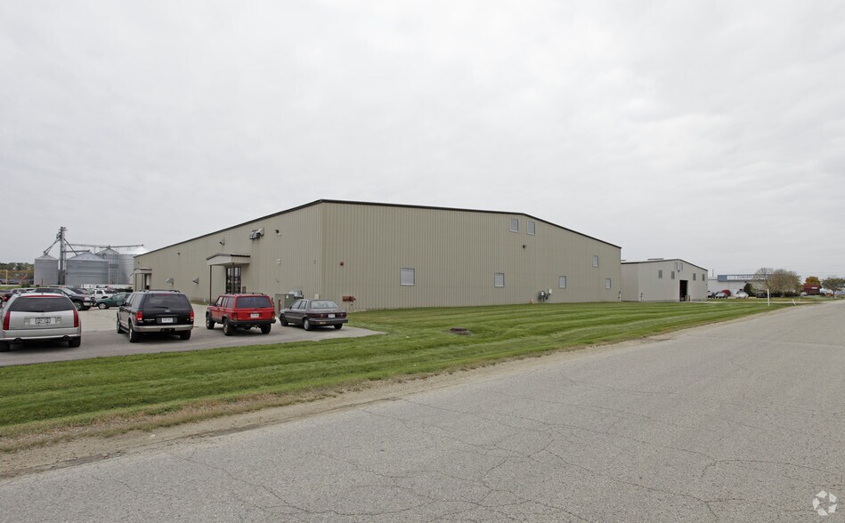 110 N Badger Pky, Darien 53114 UK