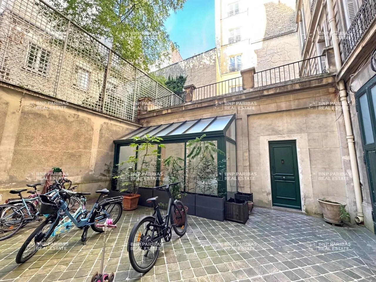 Build-to-Rent in Paris for sale Building Photo- Image 1 of 11