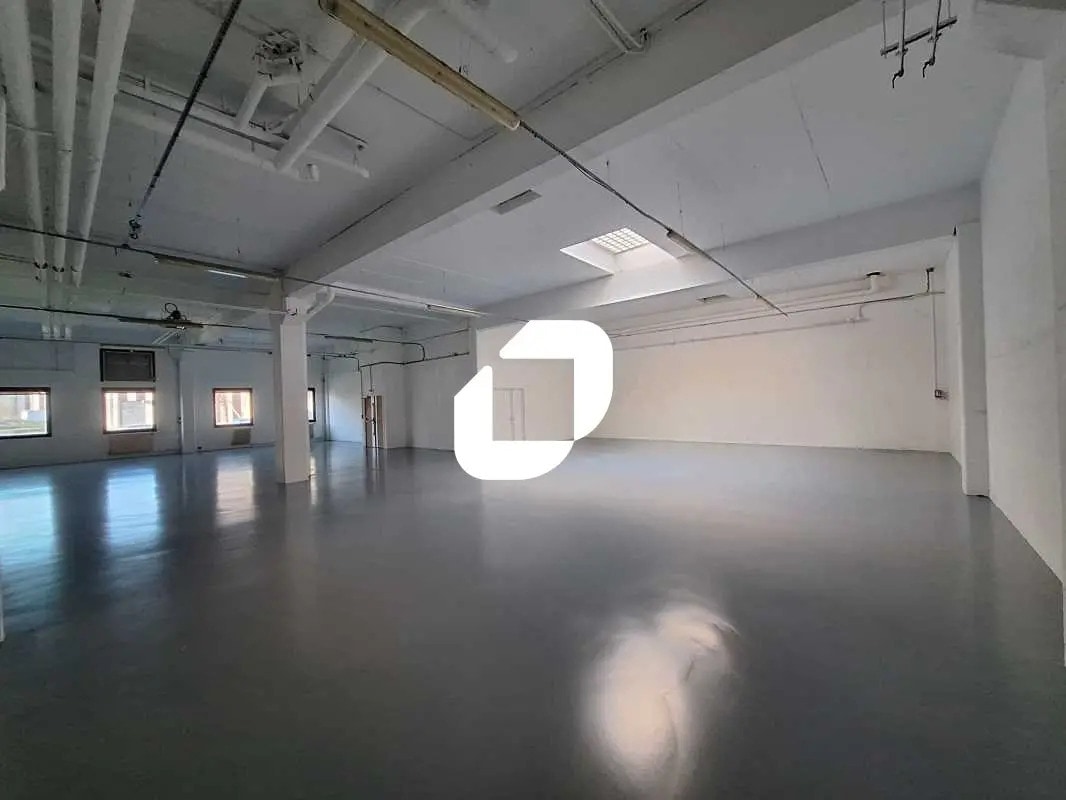 Office in Villebon-sur-Yvette to rent Interior Photo- Image 1 of 1