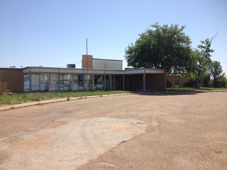 925 N Main St, Jayton, TX for sale - Primary Photo - Image 1 of 1