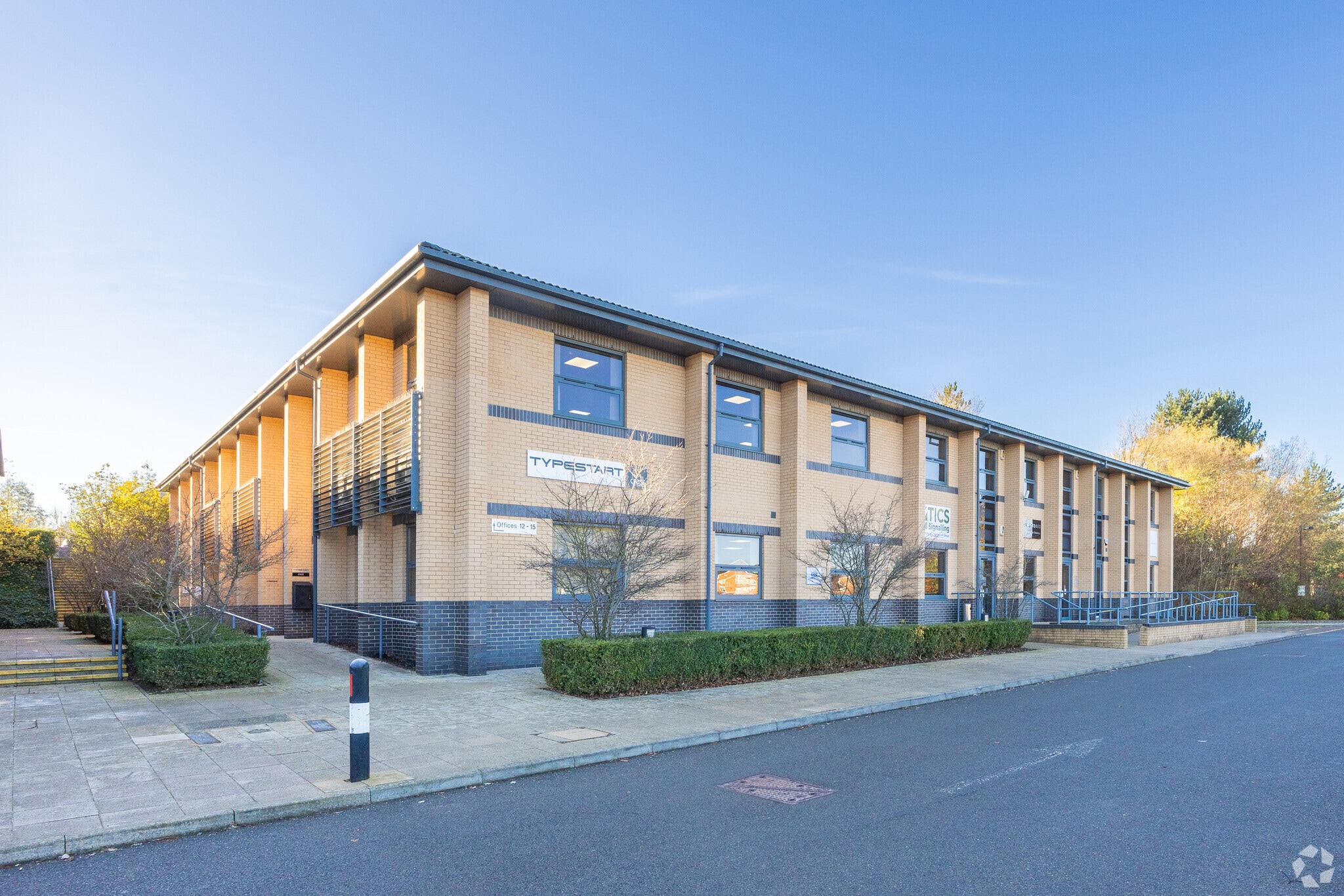 12-18 Brooklands Ct, Kettering for sale Primary Photo- Image 1 of 1