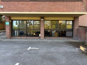 125 Winchester Rd, Eastleigh to rent Building Photo- Image 2 of 7