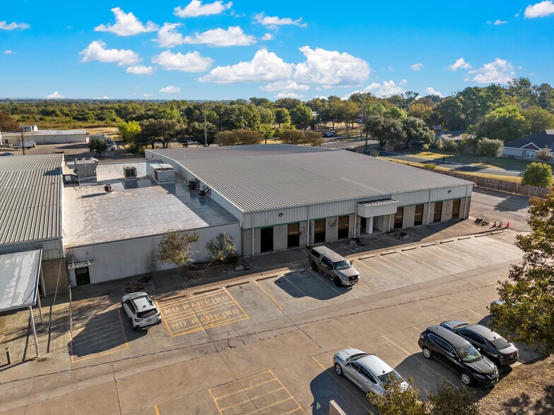 3700 S Interstate 35 Frontage Rd, Waco, TX for rent - Building Photo - Image 1 of 10