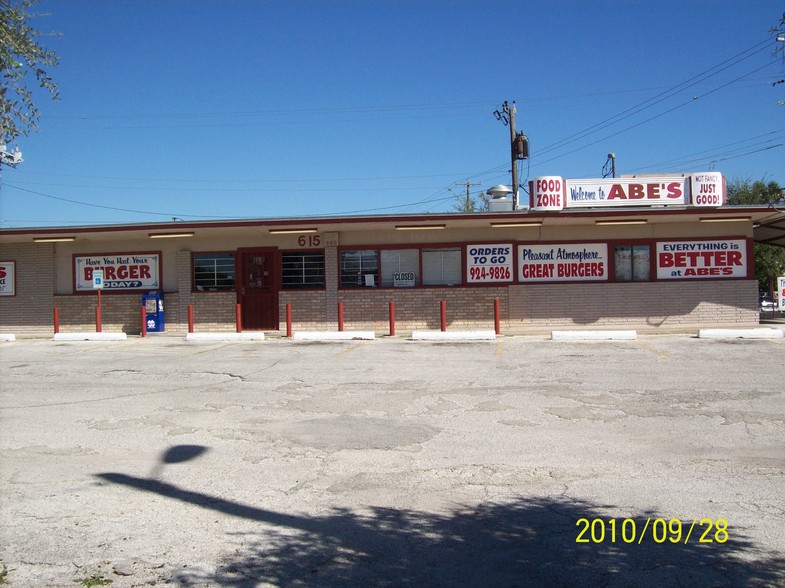 8000 S Flores St, San Antonio, TX for sale - Primary Photo - Image 1 of 1