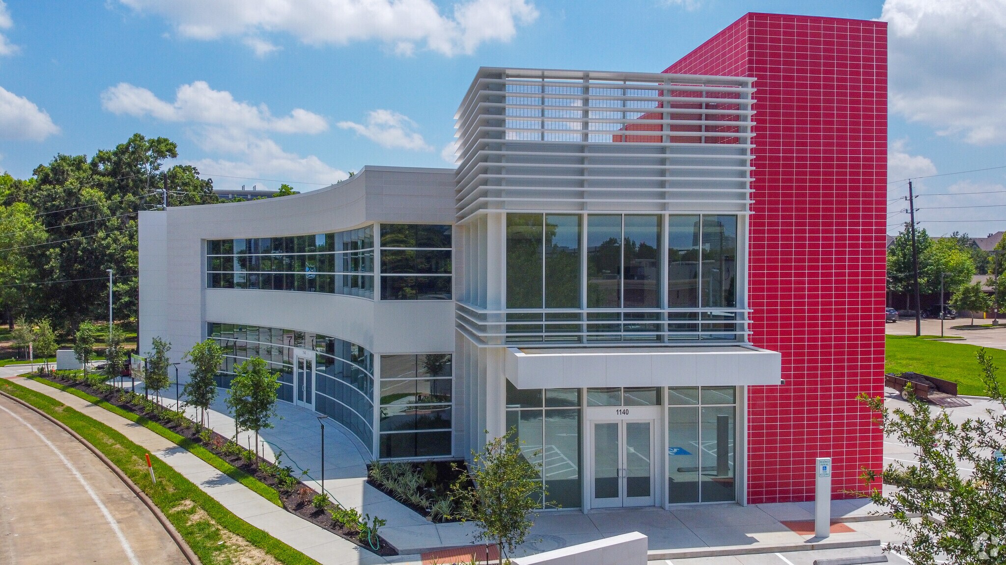 1140 Enclave Pky, Houston, TX for sale Building Photo- Image 1 of 42