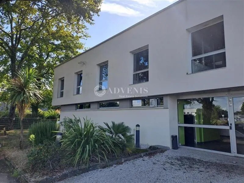 Vente Bureaux 899 m² - Photo 1