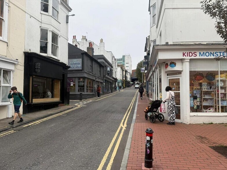 71-72 Trafalgar St, Brighton to rent - Building Photo - Image 3 of 4