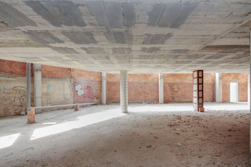 Carrer del Mas Ferriol, 1, Sabadell, Barcelona for sale - Building Photo - Image 3 of 8