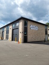 7362 NE University Ave W, Minneapolis, MN to rent Building Photo- Image 1 of 22