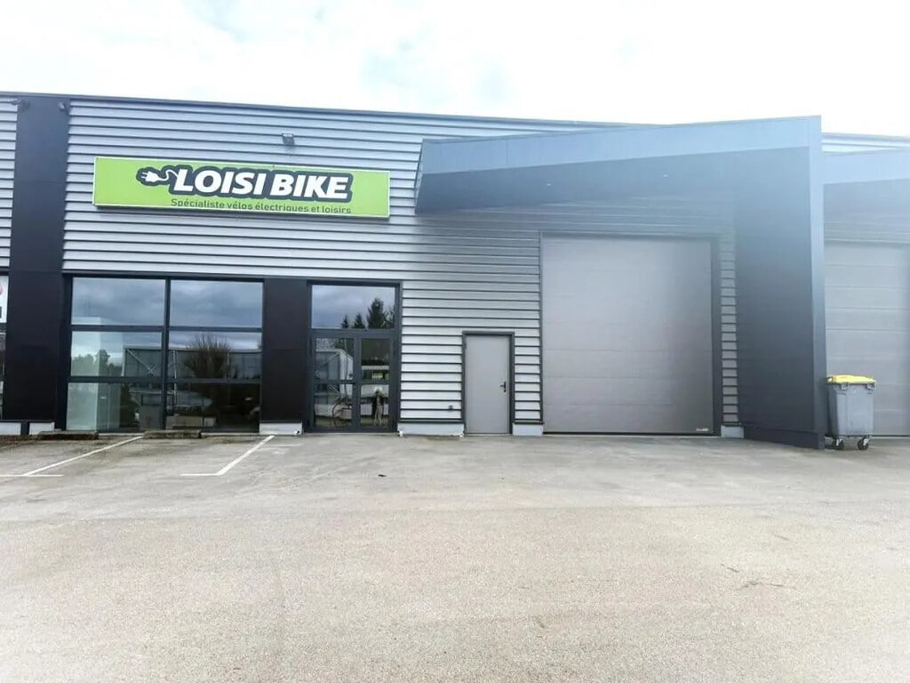 Location Commerce 520 m² - Photo 1